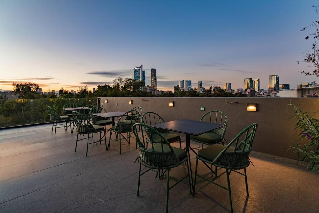 Apartment African Vibes, Roof Top/gym, Across Parque Espana Mexico City